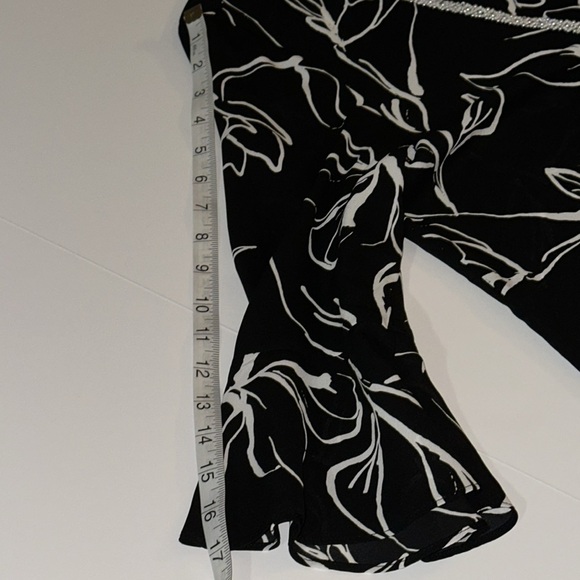 Karl Lagerfeld Paris Beaded Trim Bell Sleeves VNeck Pop Over Blouse Floral Print - Picture 11 of 12